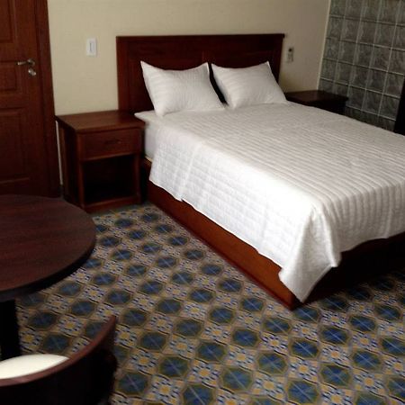 Hotel La Cretonne Les Cayes Eksteriør billede