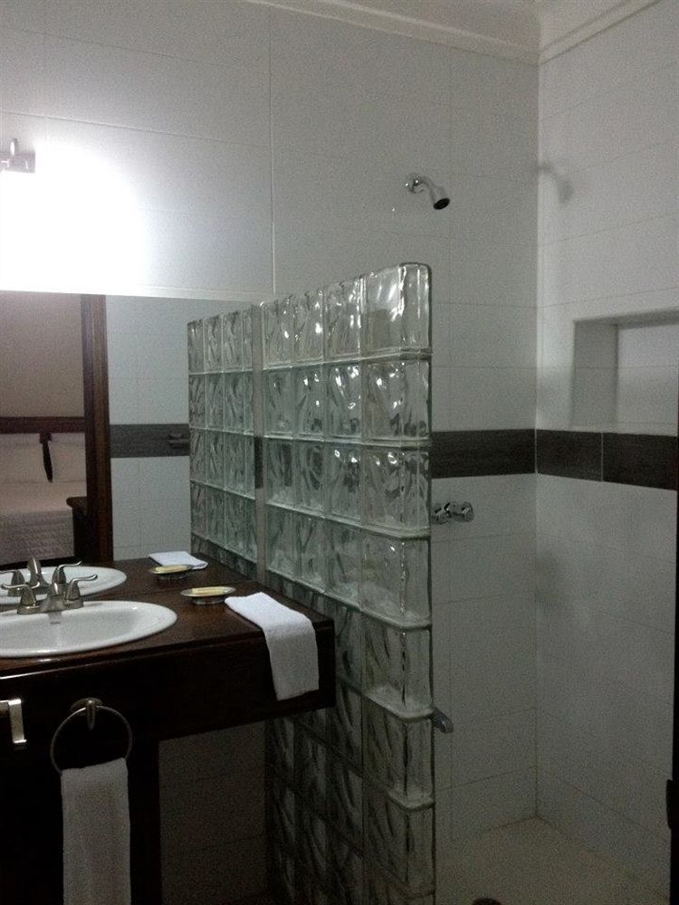 Hotel La Cretonne Les Cayes Eksteriør billede